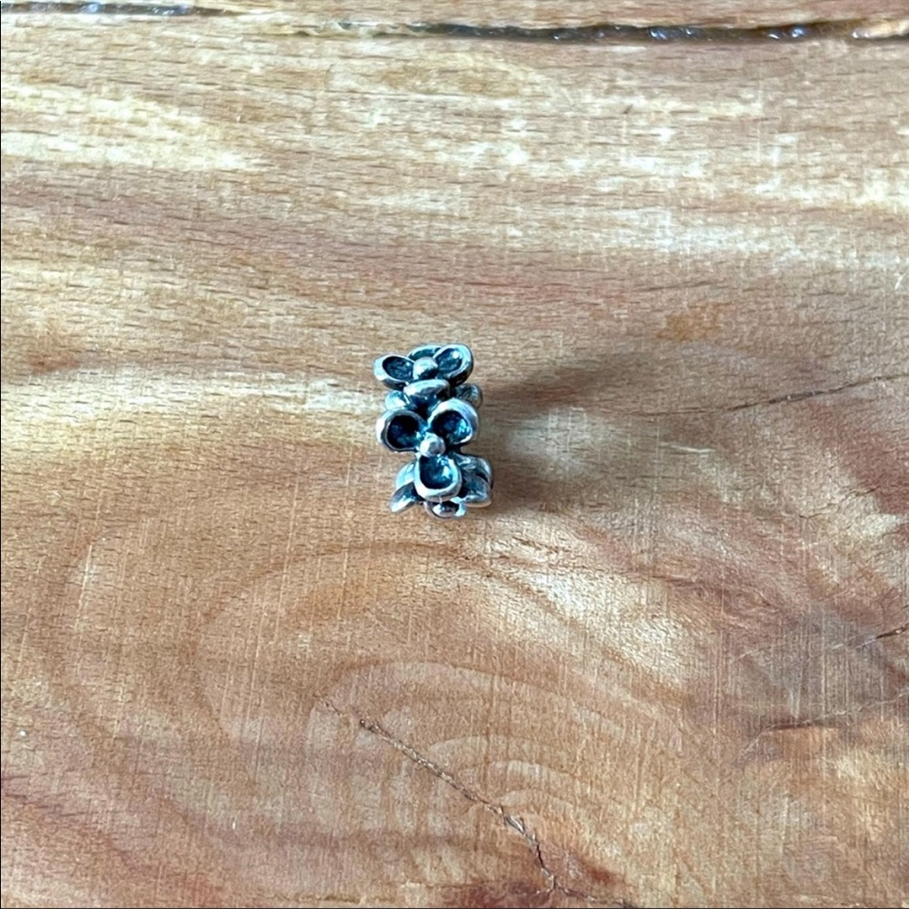 Pandora floral spacer